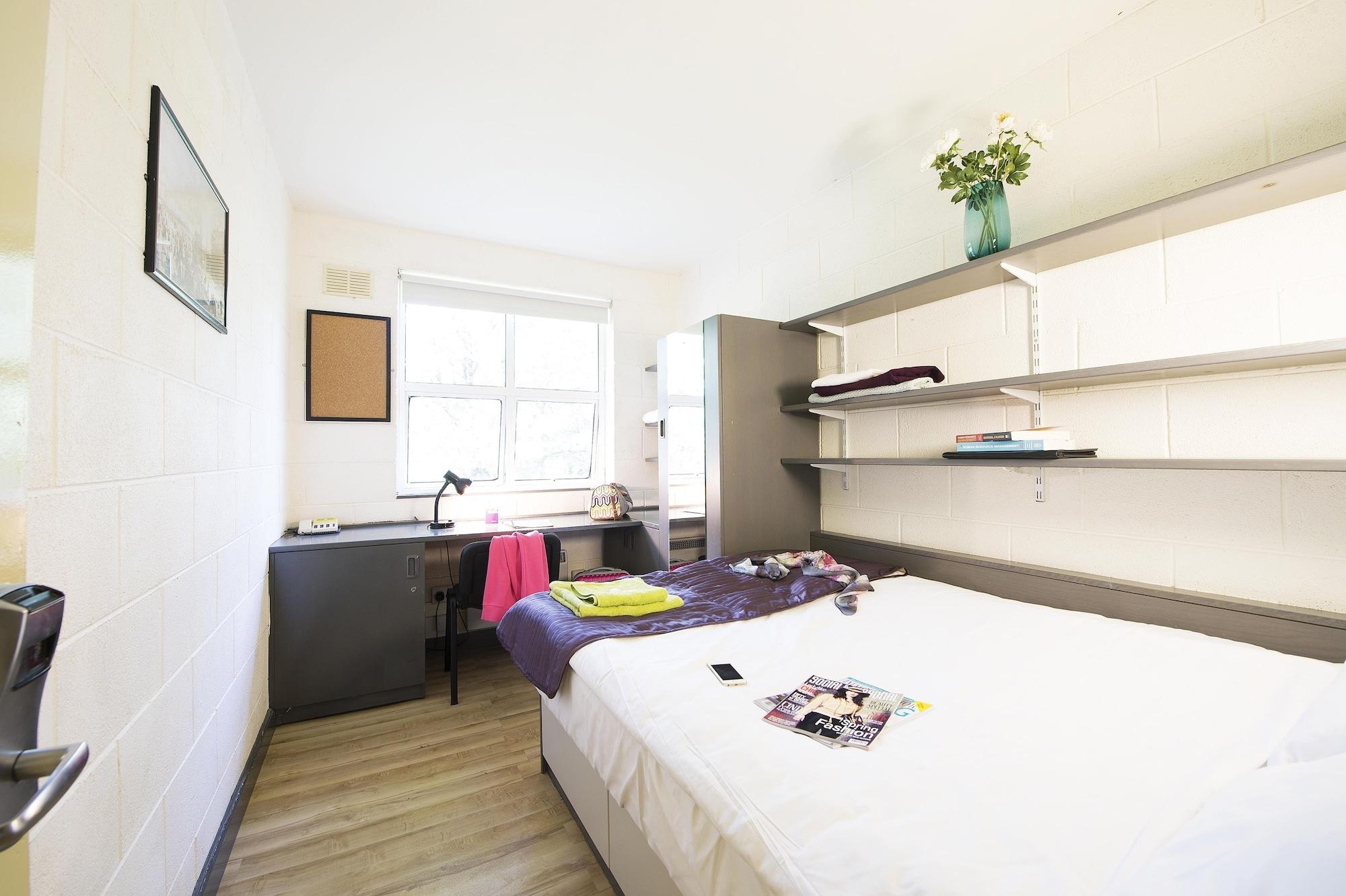 Corrib Village Apartments University Of Galway Eksteriør bilde